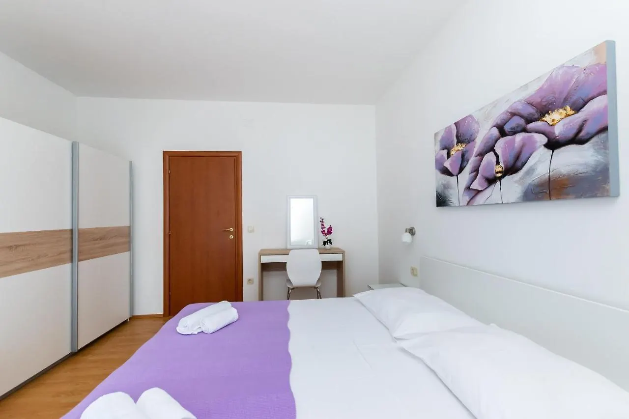 Apartment Miljenko Lopar